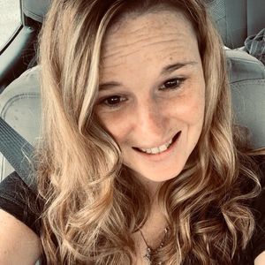 Meet your Posher, Liz